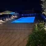 Ta Didymakia Apartments. * Argostoli (Kefalonia)