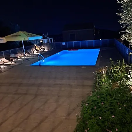 Ta Didymakia Apartments. * Αργοστόλι